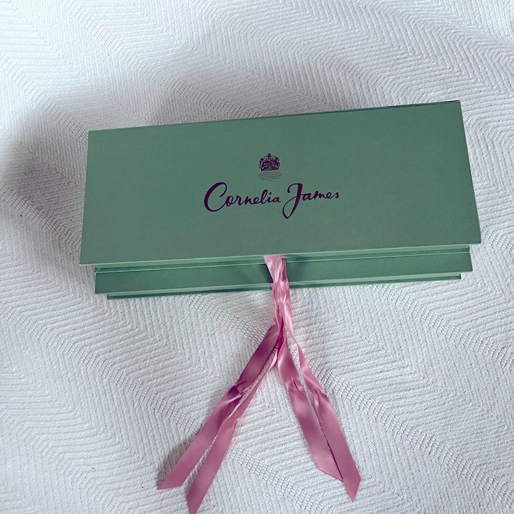 💚Cornelia James Glove Boxes aka Victory Trophies for Posh People💚 - Picture 13 of 16